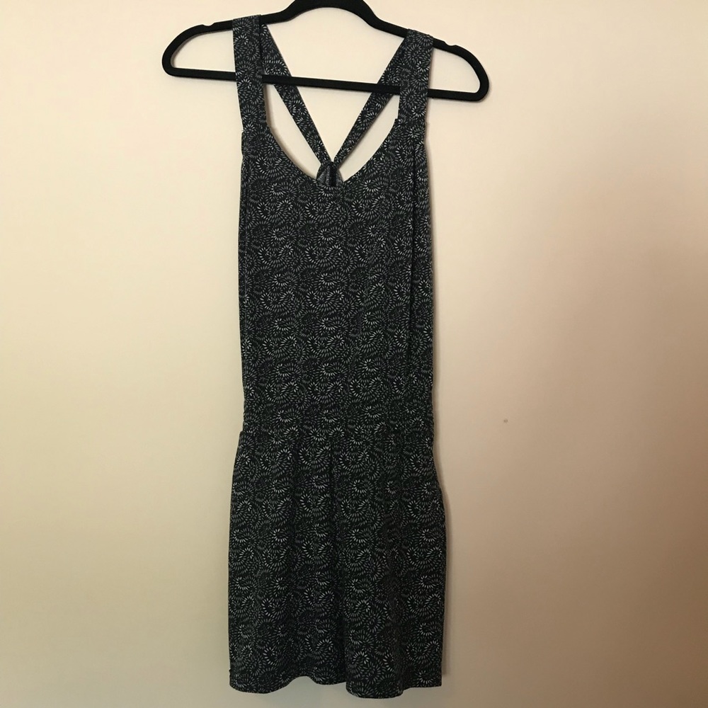 NWOT Super soft and comfy romper! W/pockets!